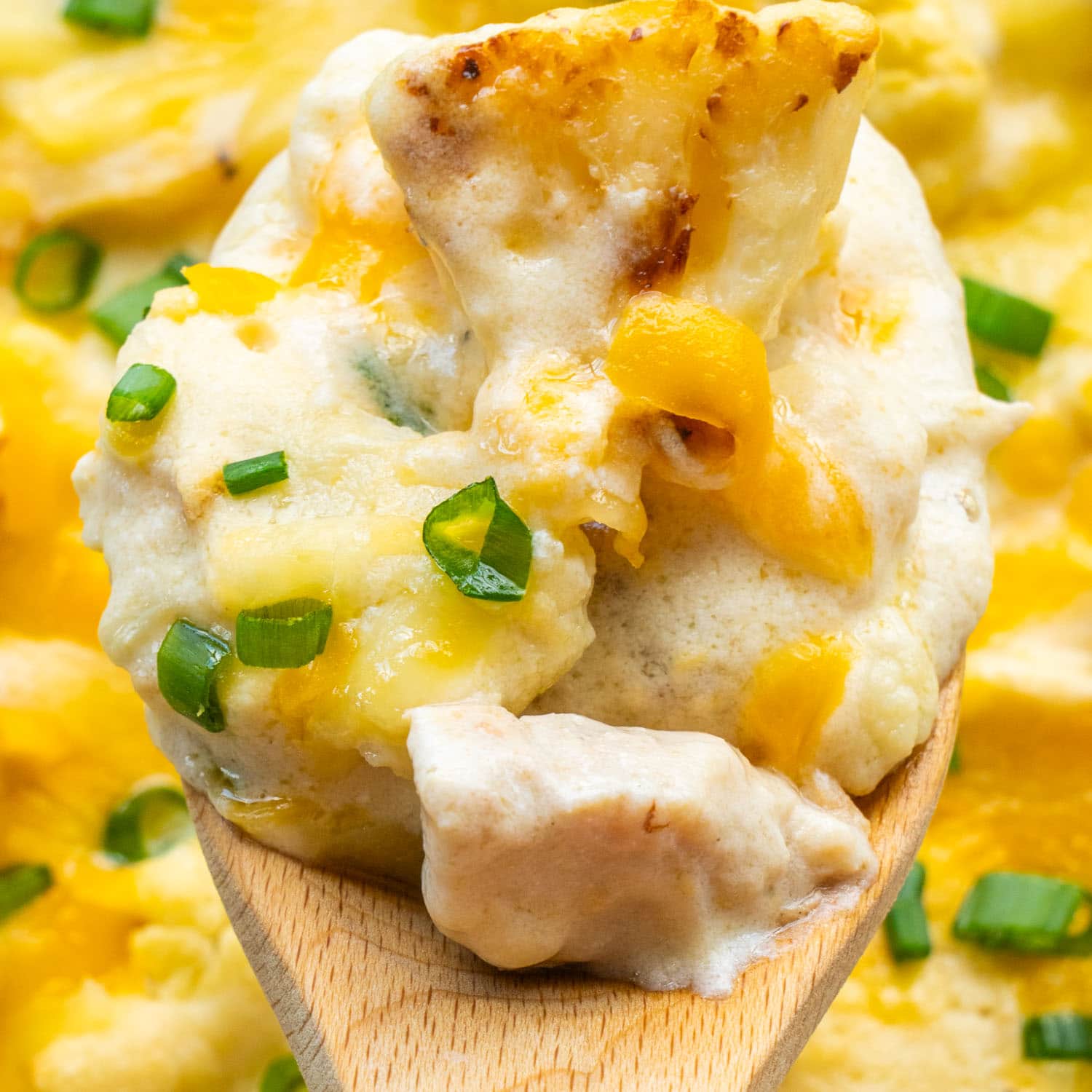 Cheesy Creamy Chicken Cauliflower Casserole: Easy Low-Carb Meal